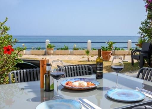 Beach Side Apartments Calahonda Sitio de Calahonda Exterior photo